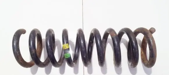 Mercedes-Benz E W210 Rear coil spring