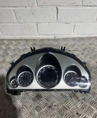 Mercedes-Benz E W212 Speedometer (instrument cluster) A2129005104 1372 160310