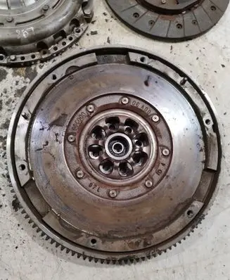 Subaru Impreza III Clutch set kit 30100AA970 30210AA720