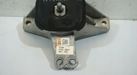 Hyundai Tucson IV NX4 Engine mounting bracket 