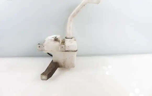 Suzuki Swift I Windshield washer fluid reservoir/tank 