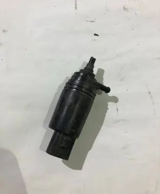 BMW 7 E38 Windscreen/windshield washer pump 8377692