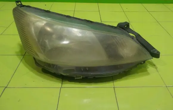 Nissan NV200 Headlight/headlamp PRZOD