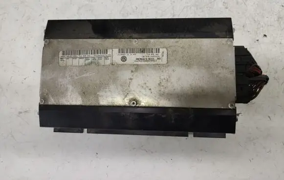 Volkswagen Touareg I Sound amplifier 7L6035466