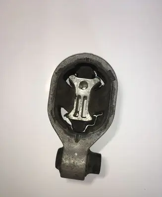 Nissan Juke I F15 Engine mount bracket AC4CHT6