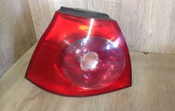 Volkswagen Golf V Rear/tail lights