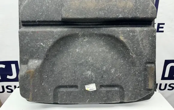 Trunk/boot floor carpet liner