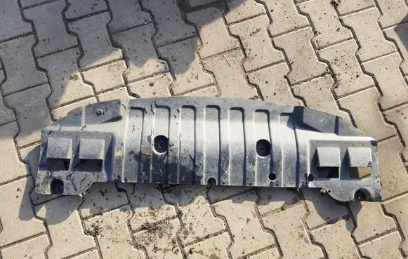 Front bumper skid plate/under tray