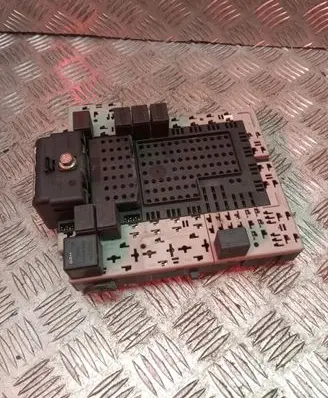 Volvo S60 Fuse box set 8676286