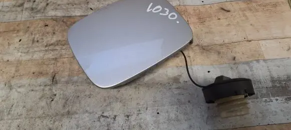 Toyota Avensis T220 Fuel tank cap