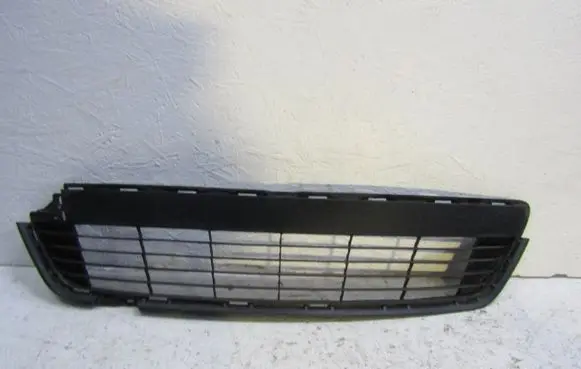 Toyota Yaris Front bumper lower grill 53112-0D210