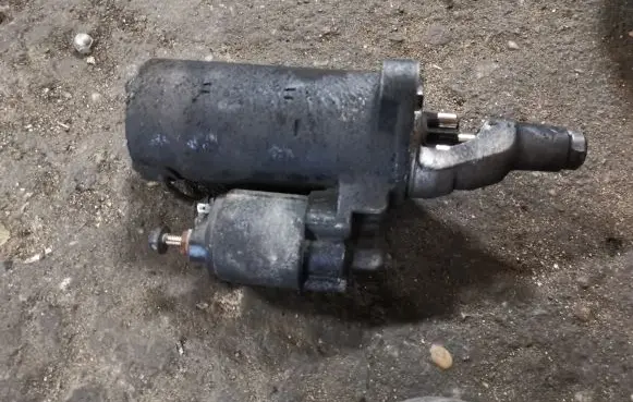 Audi A4 S4 B5 8D Starter motor