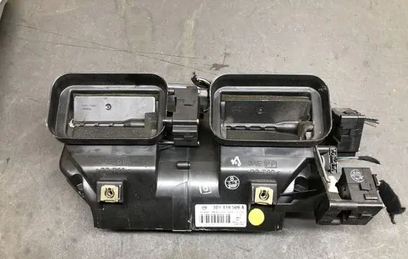 Volkswagen Phaeton Cabin air duct channel 3D1819509A 3D0959311