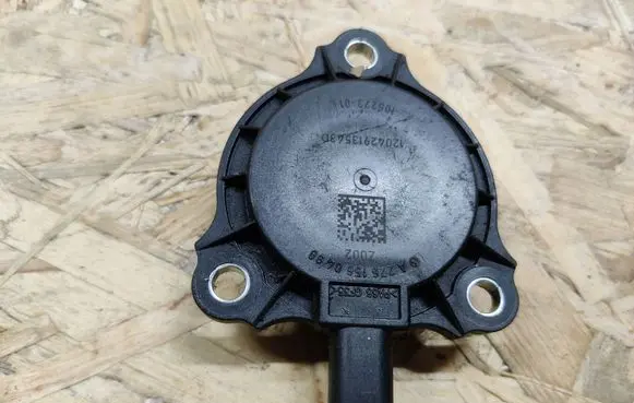 Mercedes-Benz B W246 W242 Camshaft vanos timing valve A2761560490