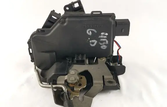 Audi A6 S6 C5 4B Rear door lock