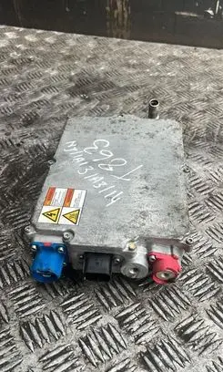 Voltage converter inverter