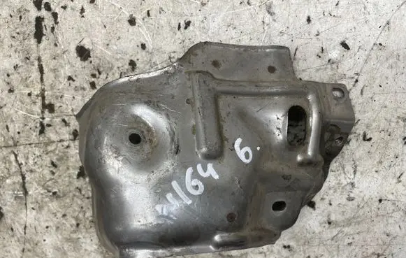Nissan Navara D40 Heat shield in engine bay 