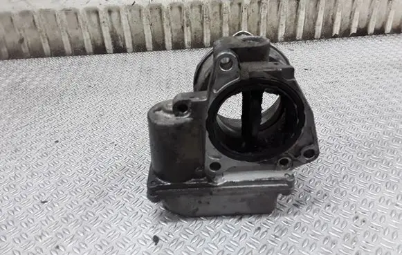 Volkswagen Golf Plus Throttle valve 03G128063C