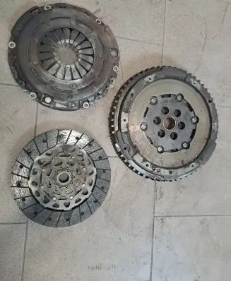 Dacia Sandero III Dual mass flywheel 5356157