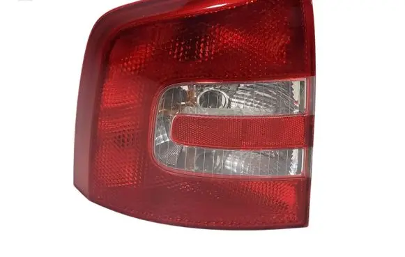 Skoda Octavia Mk2 (1Z) Rear/tail lights 1Z9945095