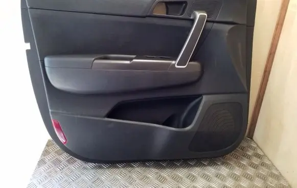 KIA Sportage Front door card panel trim