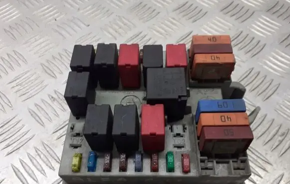 Alfa Romeo 147 Fuse box set