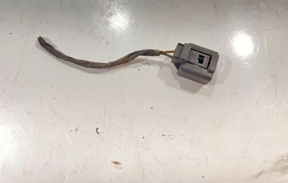 BMW 5 E60 E61 Exhaust gas temperature sensor 17185551