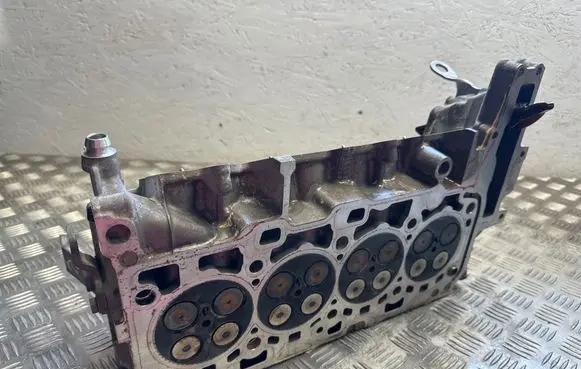 BMW 3 G20 G21 Camshaft 8570145