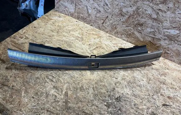 Audi Q7 4L Centre console side trim rear 4L0864483