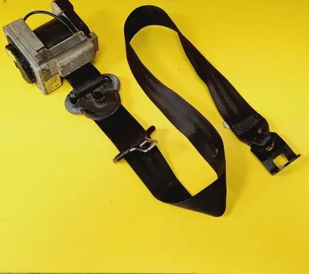 Skoda Octavia Mk1 (1U) Front seatbelt 1U4857702A