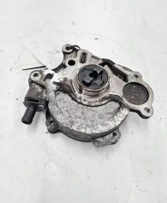 Volkswagen Golf VI Vacuum pump 03L145207