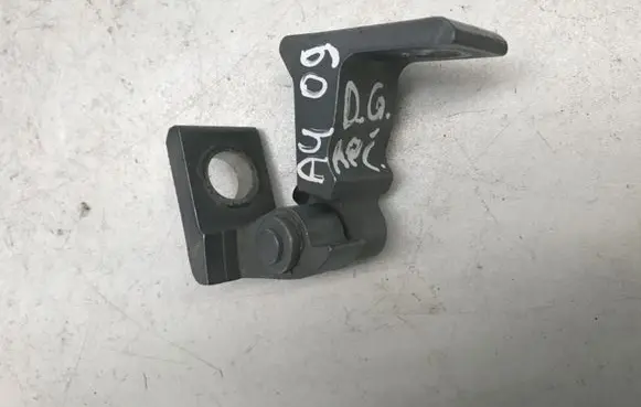 Audi A4 S4 B8 8K Rear door lower hinge 8K0831402B