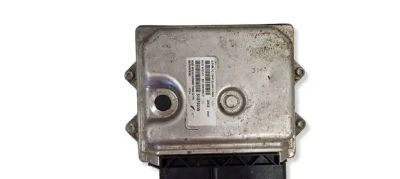 Fiat Punto (188) Engine control unit/module 51879338 8EGV0E81K BC0095282F