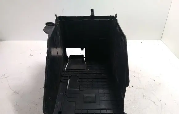 Battery box tray