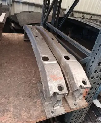Opel Insignia A Rear bumper support beam 
