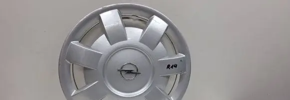 Opel Corsa C R14 wheel hub/cap/trim 90576188 90576189 90576190