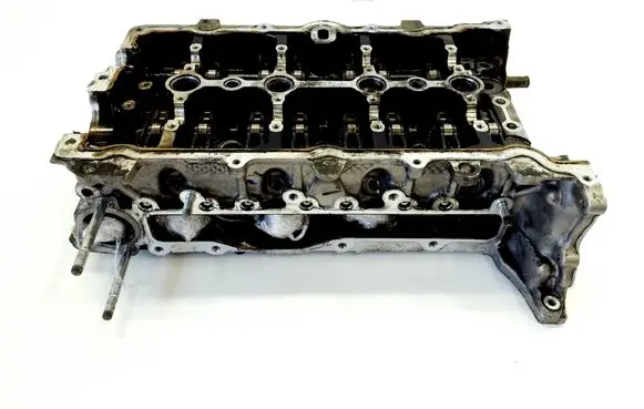 Honda CR-V Engine head B1312050005 RZ02