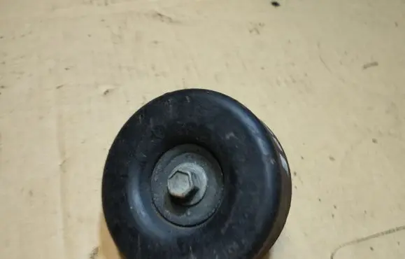 Chevrolet Tahoe Belt tensioner pulley 