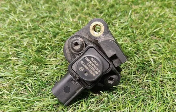 Mercedes-Benz E W212 Air pressure sensor 0261230439