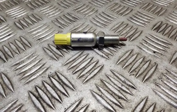 Clutch pedal sensor