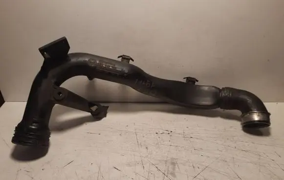 Volkswagen PASSAT B5.5 Intercooler hose/pipe 8E0145762 3B0145762B