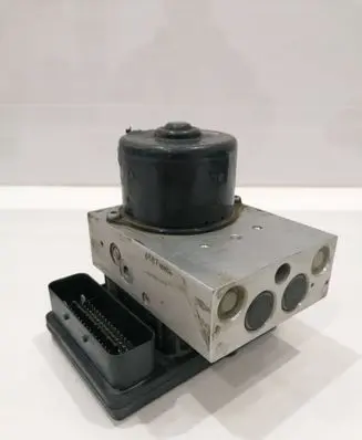Mercedes-Benz C W203 ABS Pump A2095452932 D0R4B09156 00009421D0
