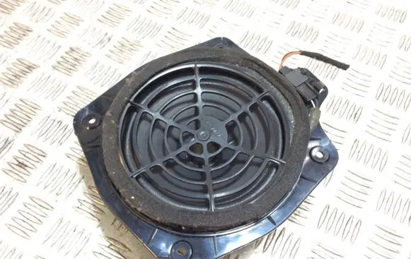 Audi A4 S4 B7 8E 8H Parcel shelf speaker 8H0035411A