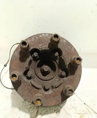 Renault Master III Front wheel hub
