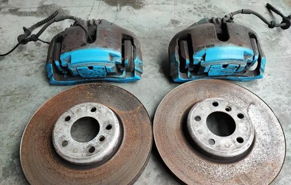 BMW 5 F10 F11 Brake discs and calipers set 
