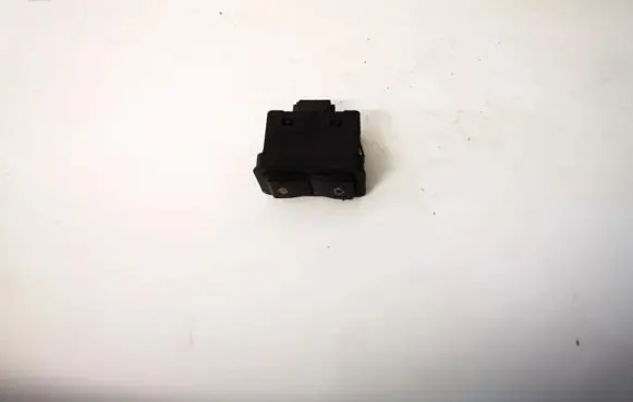 BMW 5 E39 Electric window control switch 8368974