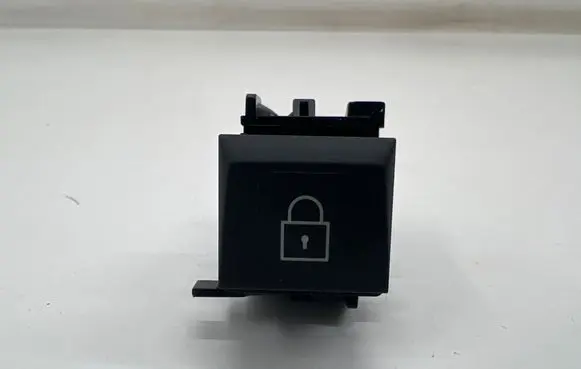 Peugeot 3008 III Central locking switch button 