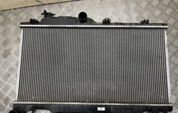 Subaru Legacy Coolant radiator 119605036 3802