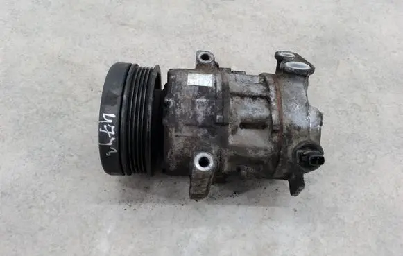 Opel Corsa D Air conditioning (A/C) compressor (pump) 55701200