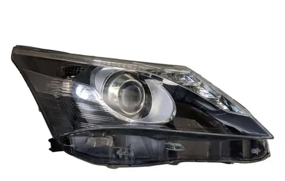 Toyota Avensis T270 Headlight/headlamp 1010017685
